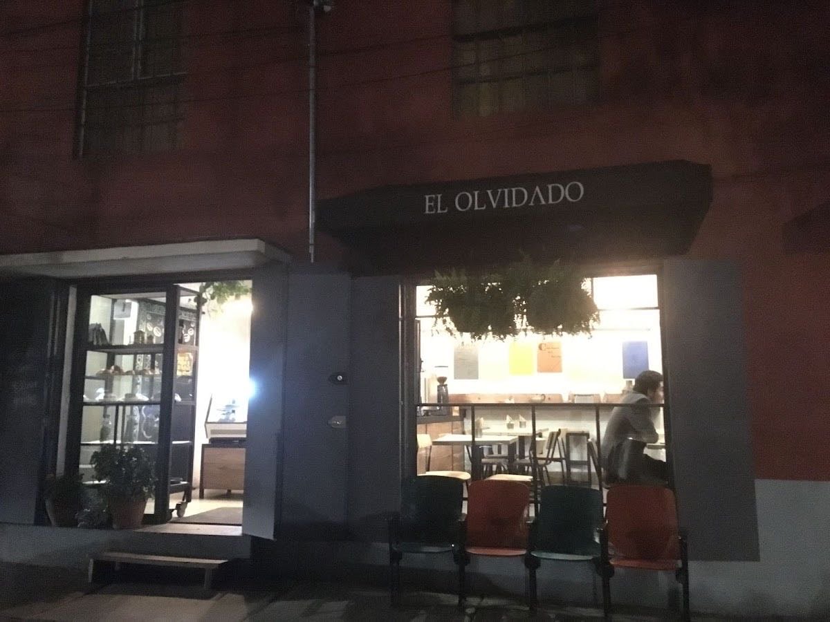 El Olvidado - para ir a desayunar y pedir huevo caserolo