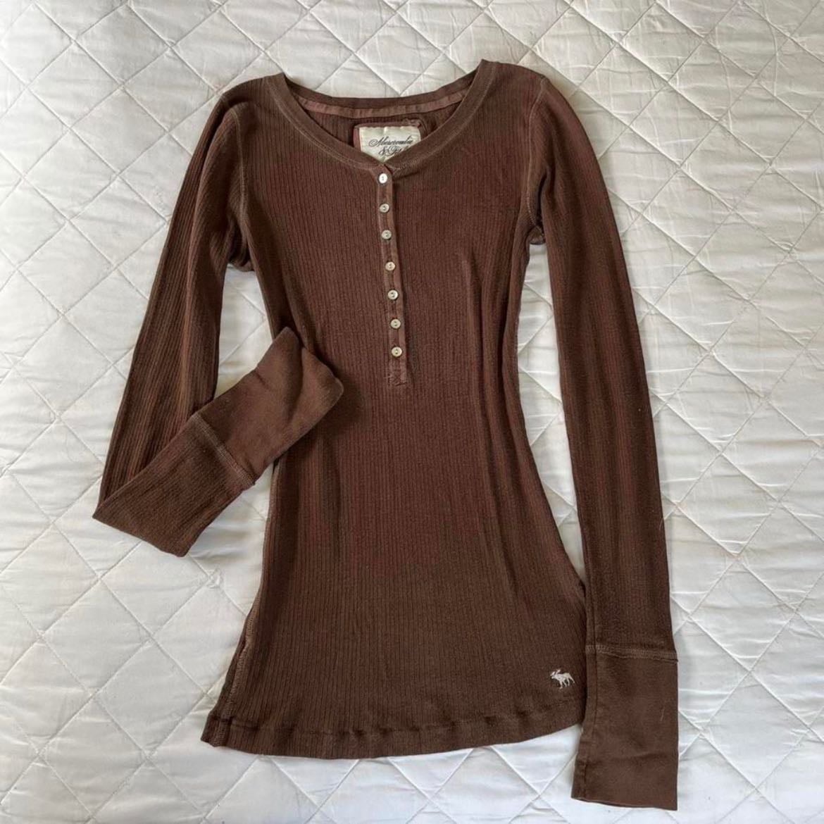 Lululemon - Brown Henley
