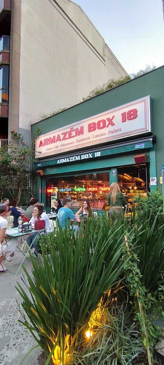 Armazém Box 18