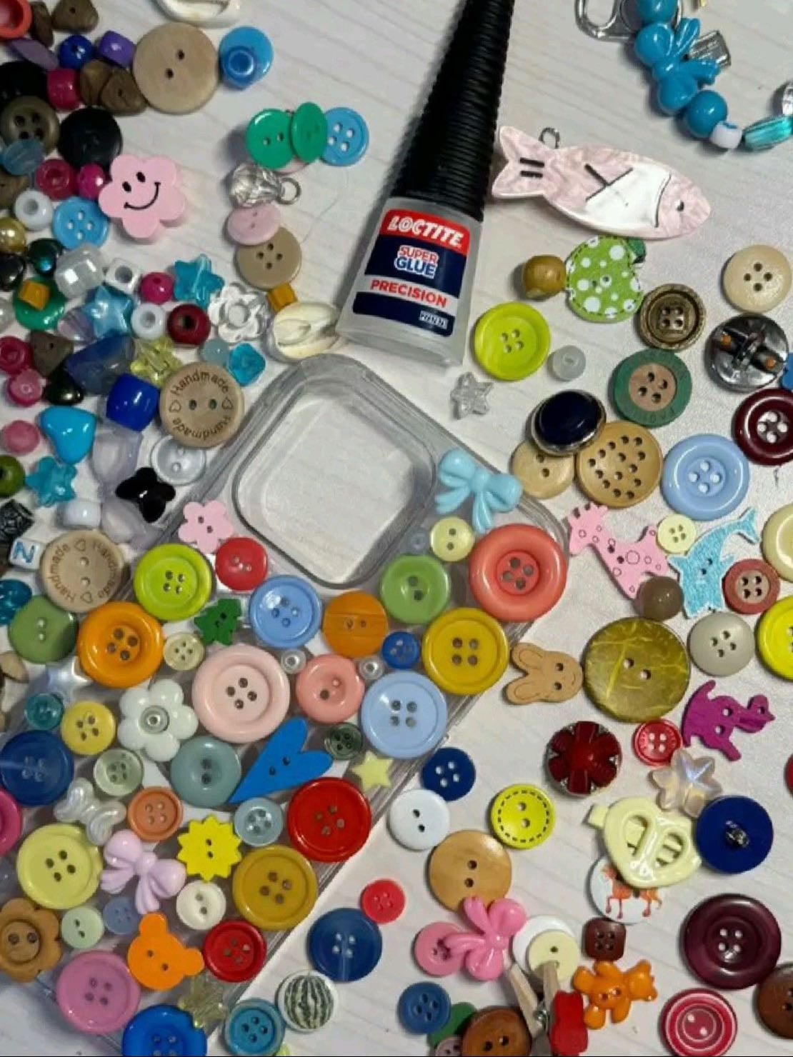 button phone case !! - needs ; clear phone case , buttons , glue
