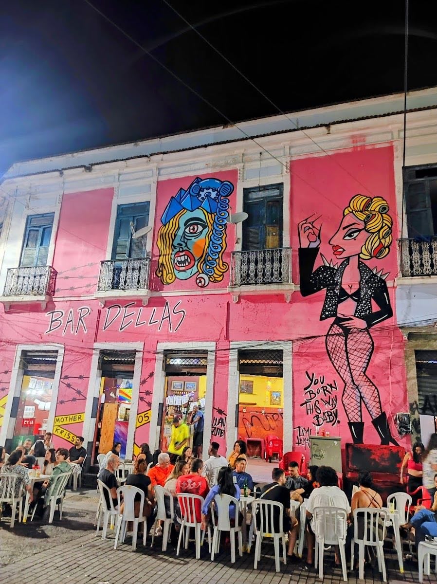 Bar Dellas - underground, barato e diverso