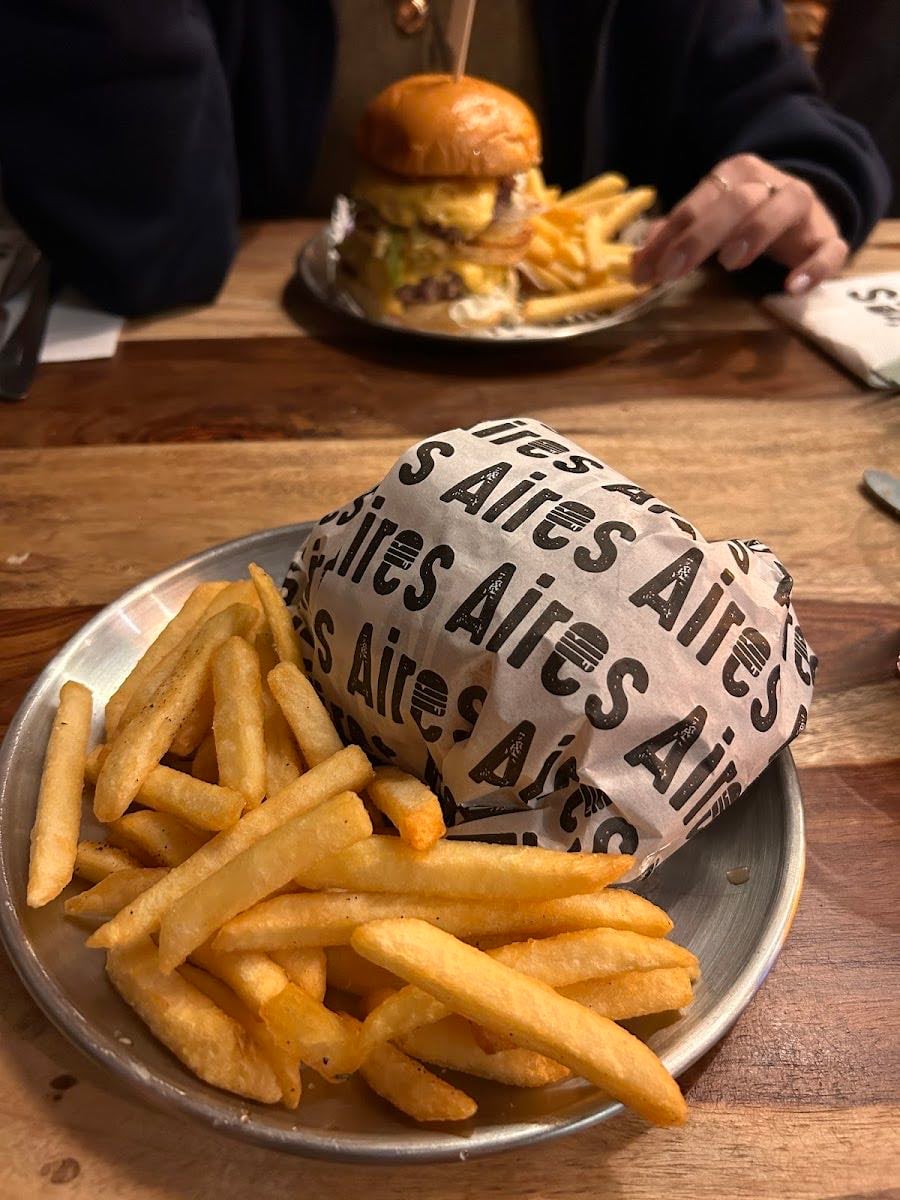 AIRES Burger Bar | Hamburguesería en Madrid
