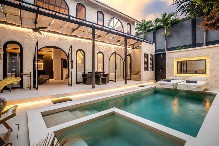 Villa in Kecamatan Mengwi · ★4.69 · 2 bedrooms · 2 beds · 2.5 bathrooms - Airbnb