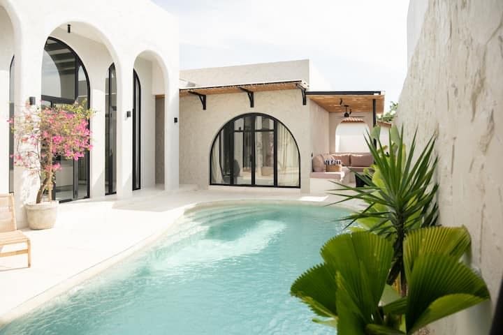 Home in Kecamatan Mengwi · ★5.0 · 3 bedrooms · 3 beds · 3.5 bathrooms - Airbnb Canggu