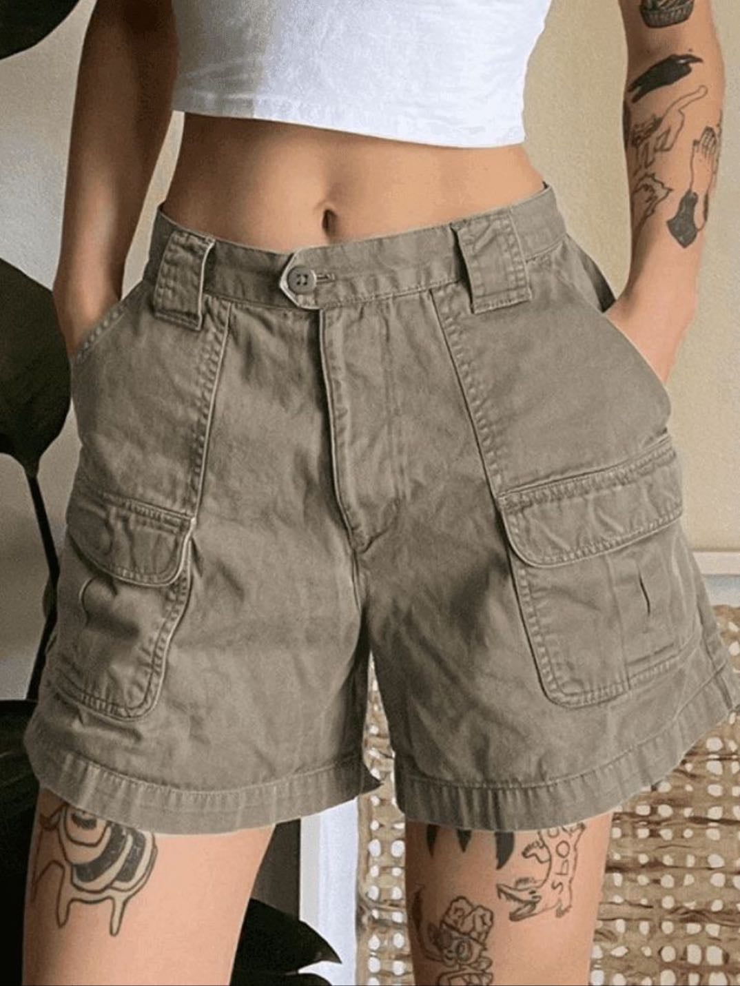 straight leg cargo shorts
