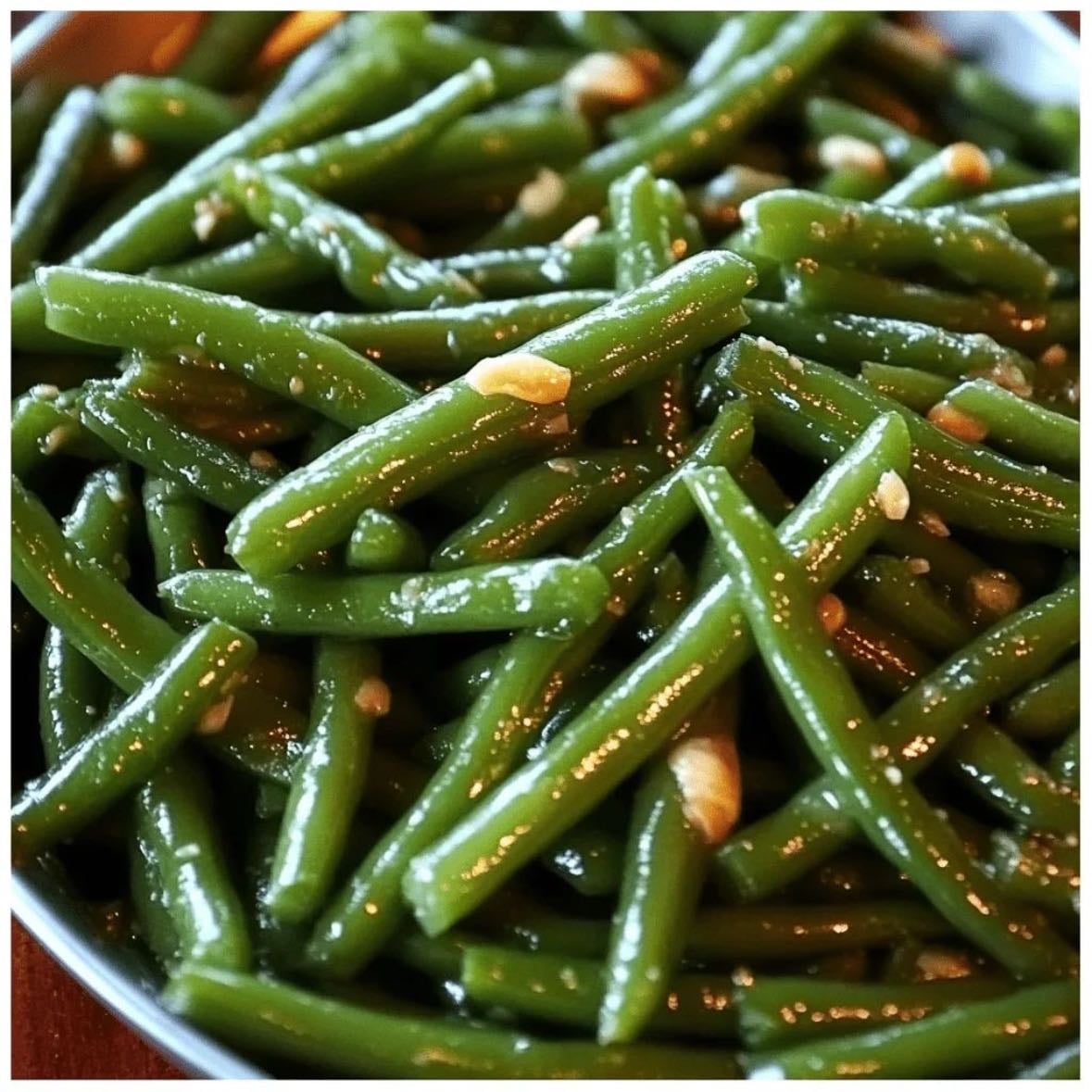 Green beans - I fucking love green beans, I think they’re my fav veggie of all time. Especially cooked in garlic