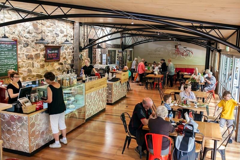 The Riverdeck Kitchen - cafe