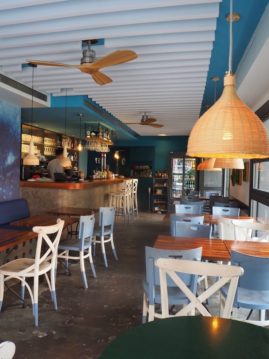 Blu Bar