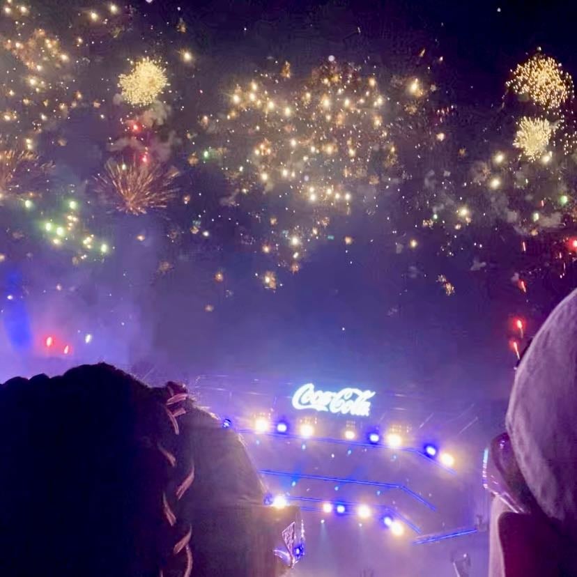 🎶🎡🎆✨