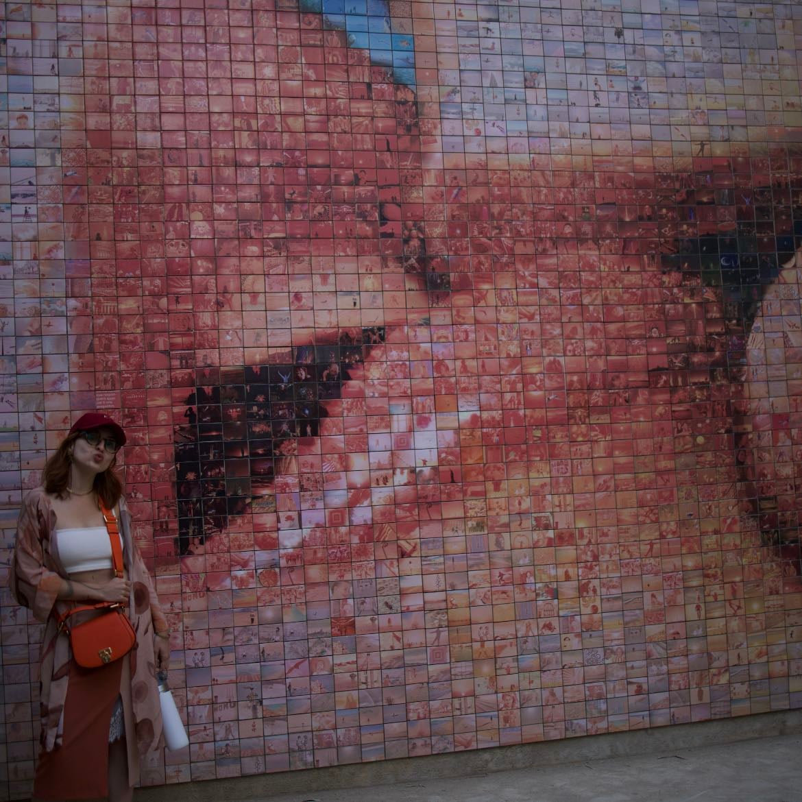 El mural del beso - Gothic Quarter