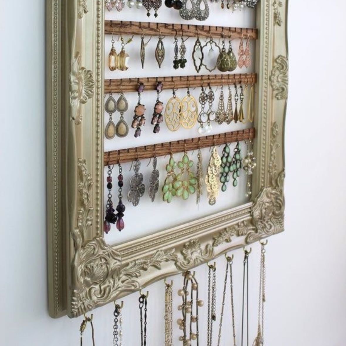 jewelry organizer - especially for hanging necklaces!!