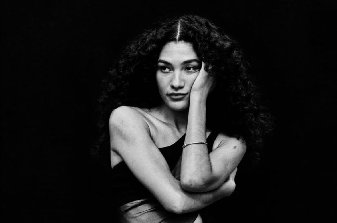Olivia Dean - English Neo Soul Musician