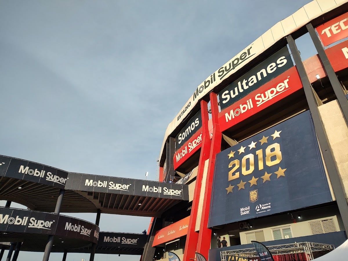 Estadio Mobil Super