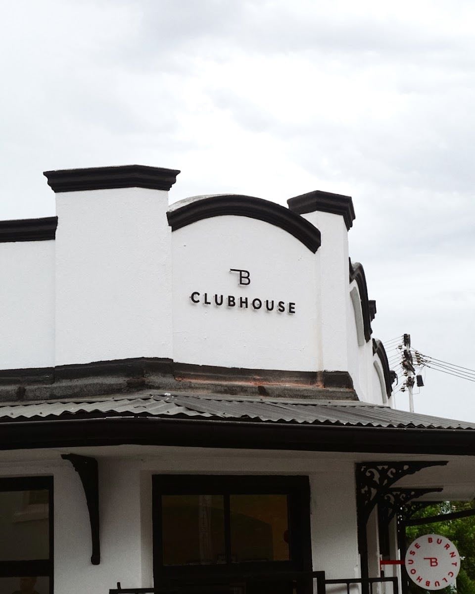 Burnt Clubhouse Cape Town - 💻