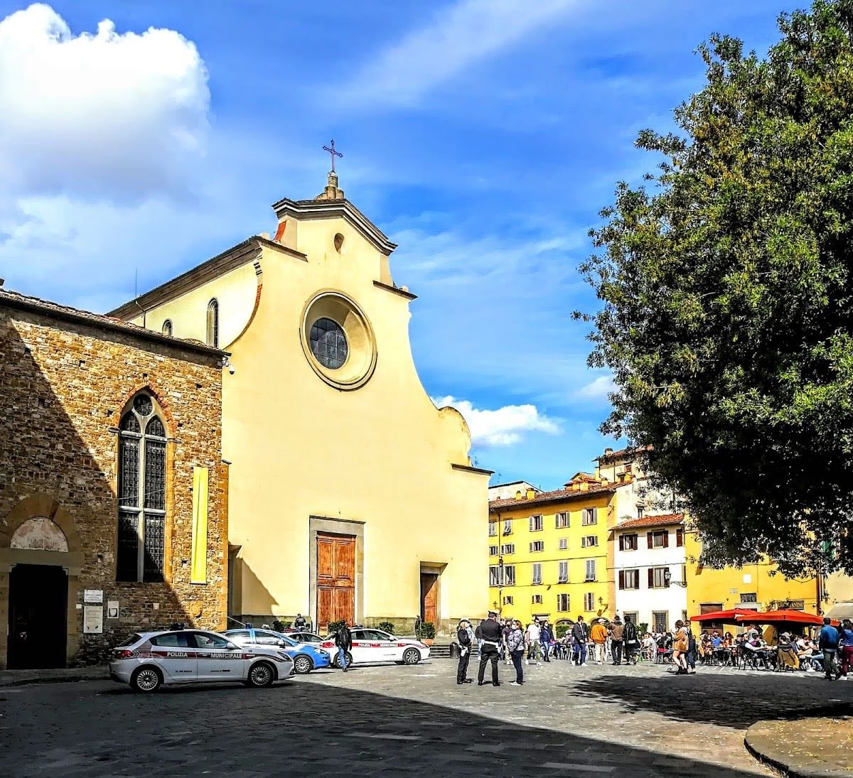 Piazza Santo Spirito - Local market every Sunday morning
