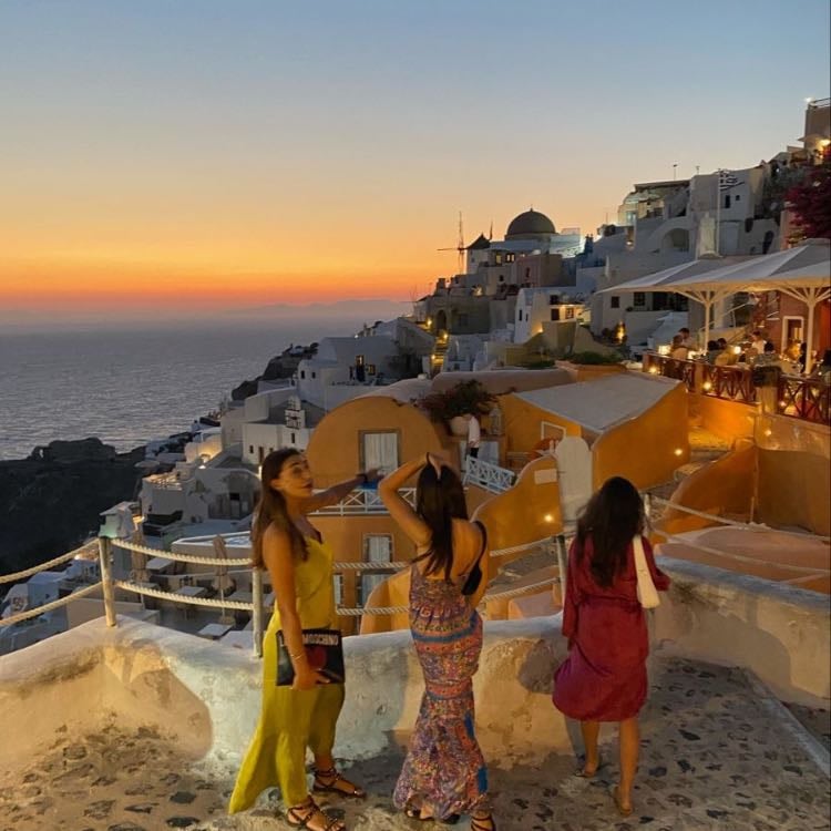 Sing ABBA songs in Greece