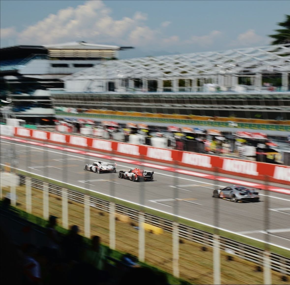See a F1 Grand Prix