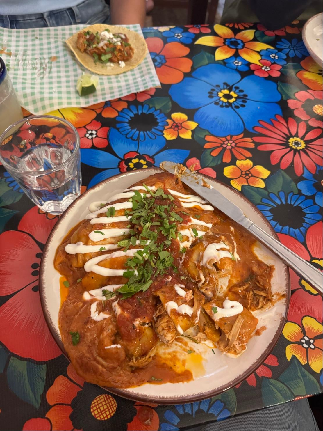 Tika de pollo enchiladas