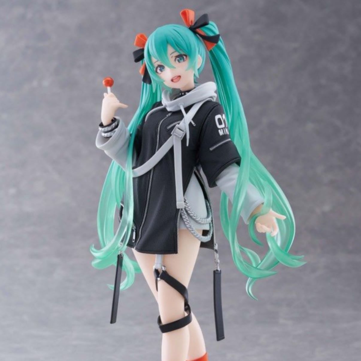 TAITO Hatsune Miku - Vocaloid Fashion Hatsune Miku (PUNK Ver.) Figure