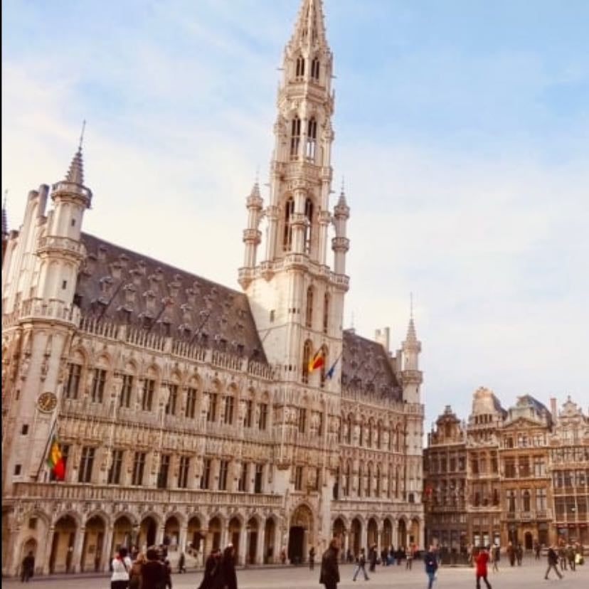 Grand Place - también hay que verla de noche