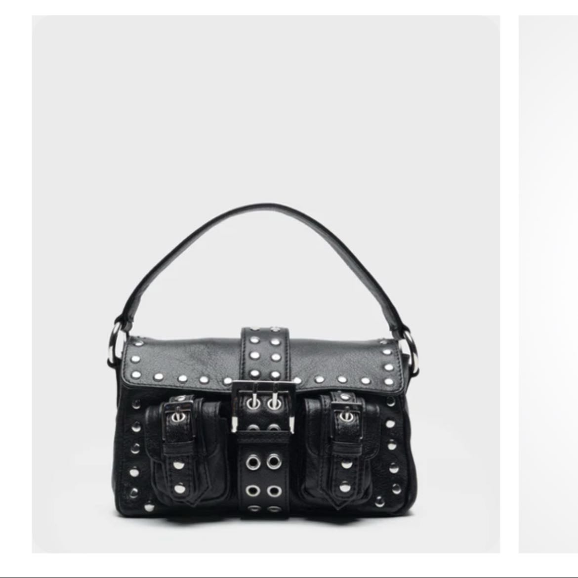 Black small purse with silver details - Preferable som
Nunoo - to match my new aestetics