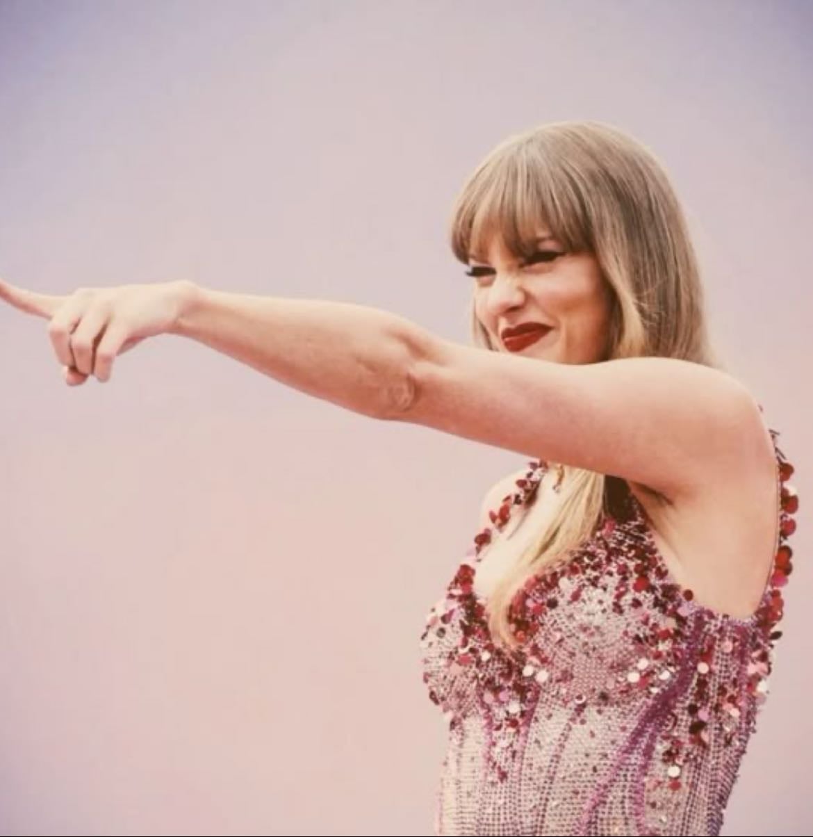 taylor<33 - Artist