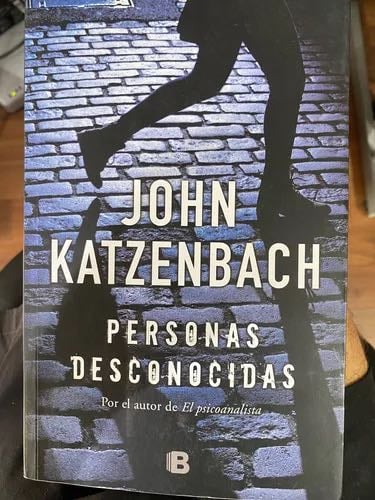 Personas Desconocidas John Katzenbach - $ 9.450 - Mercado Libre