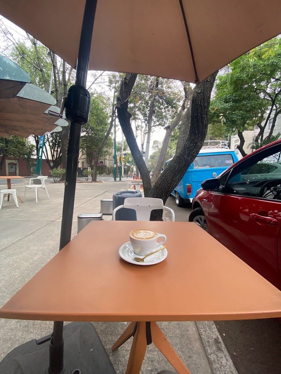 Qūentin Café