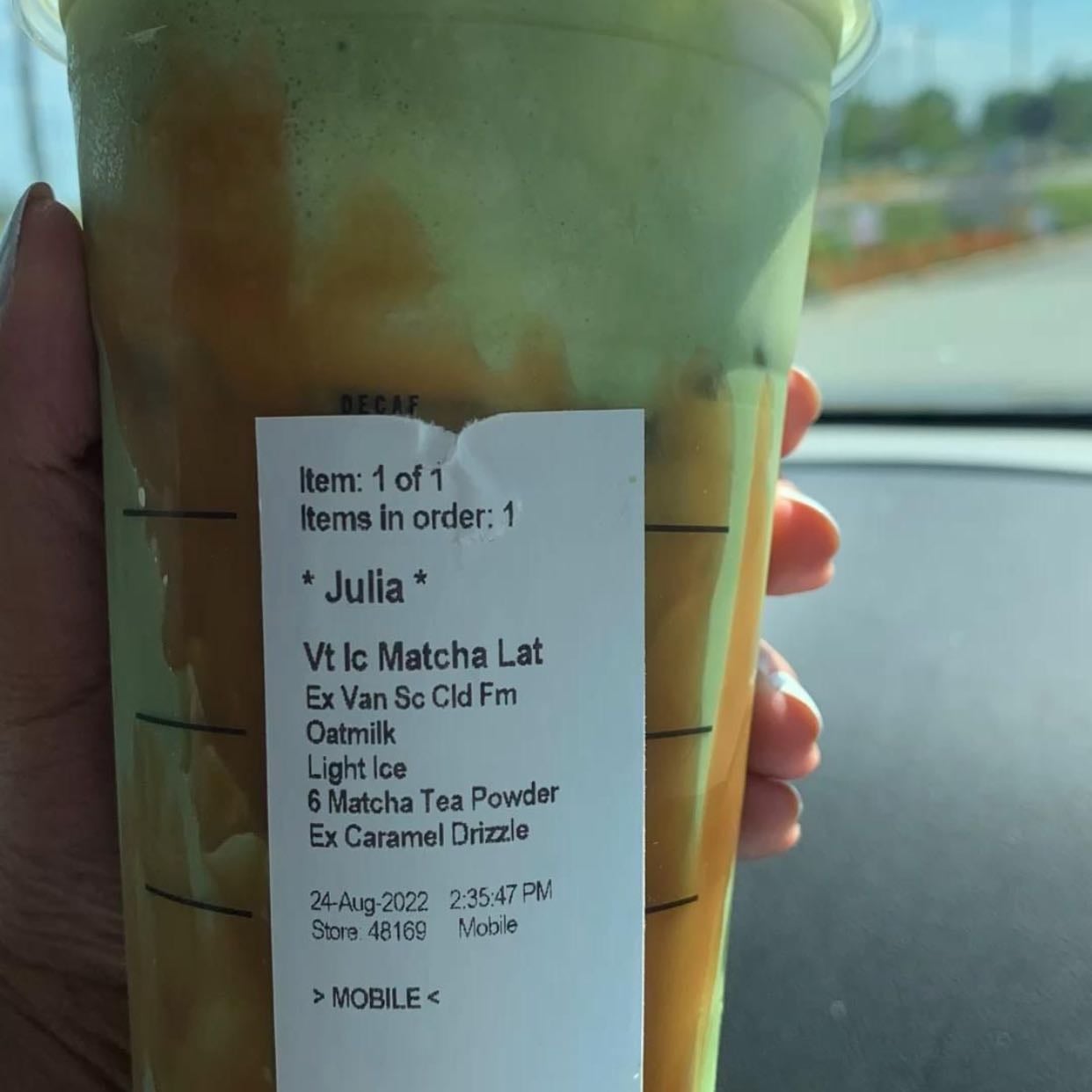 iced matcha con vanilla sweetener - yo le doy 7/10 - $82