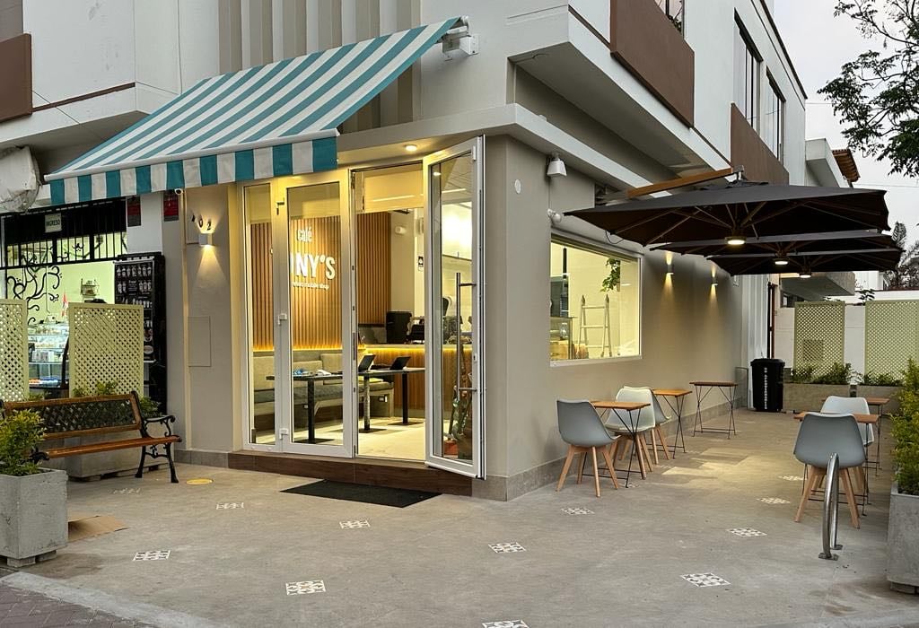 Tony's Café
