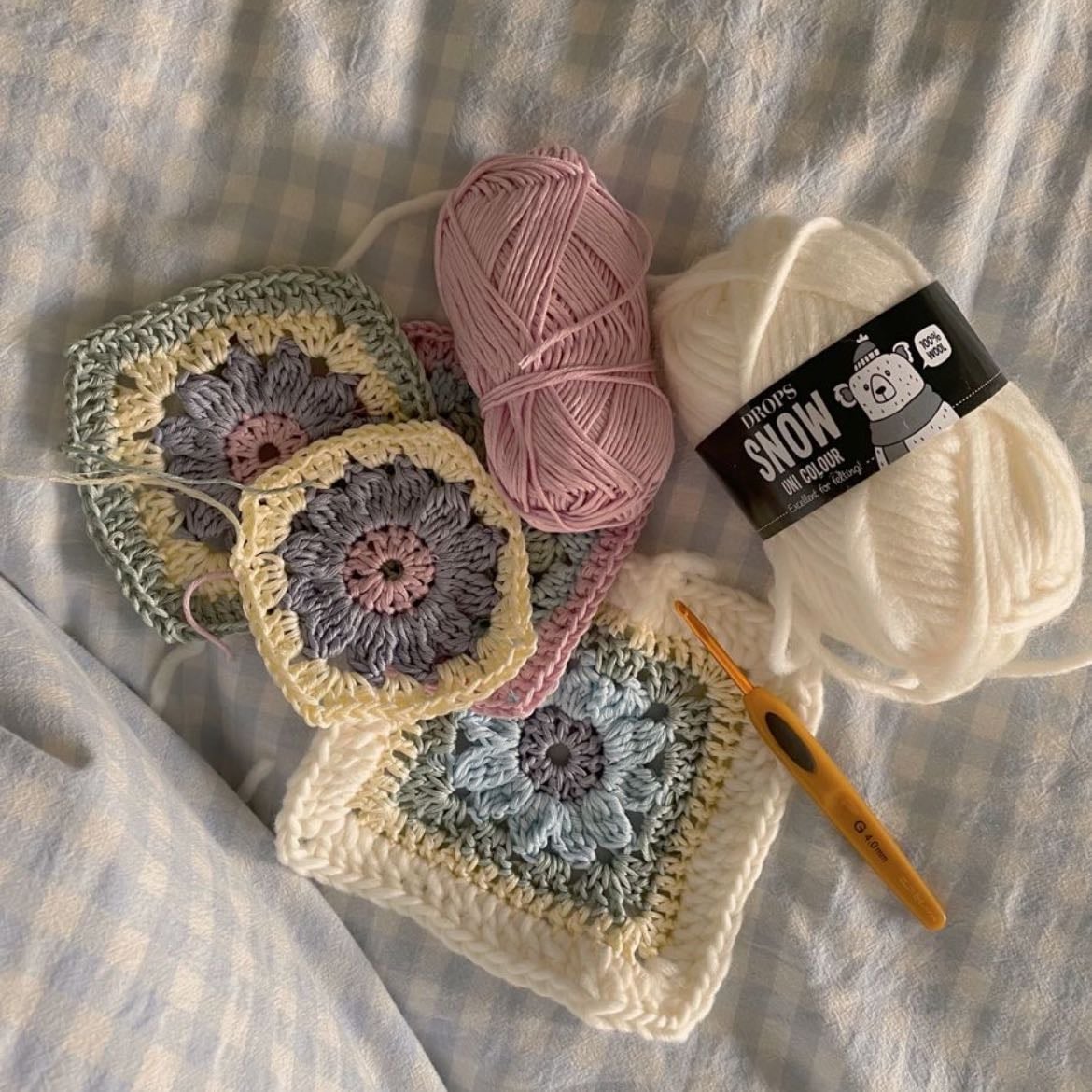 Crochet 🧶 - Freeform, lace, tapestry, amigurumi