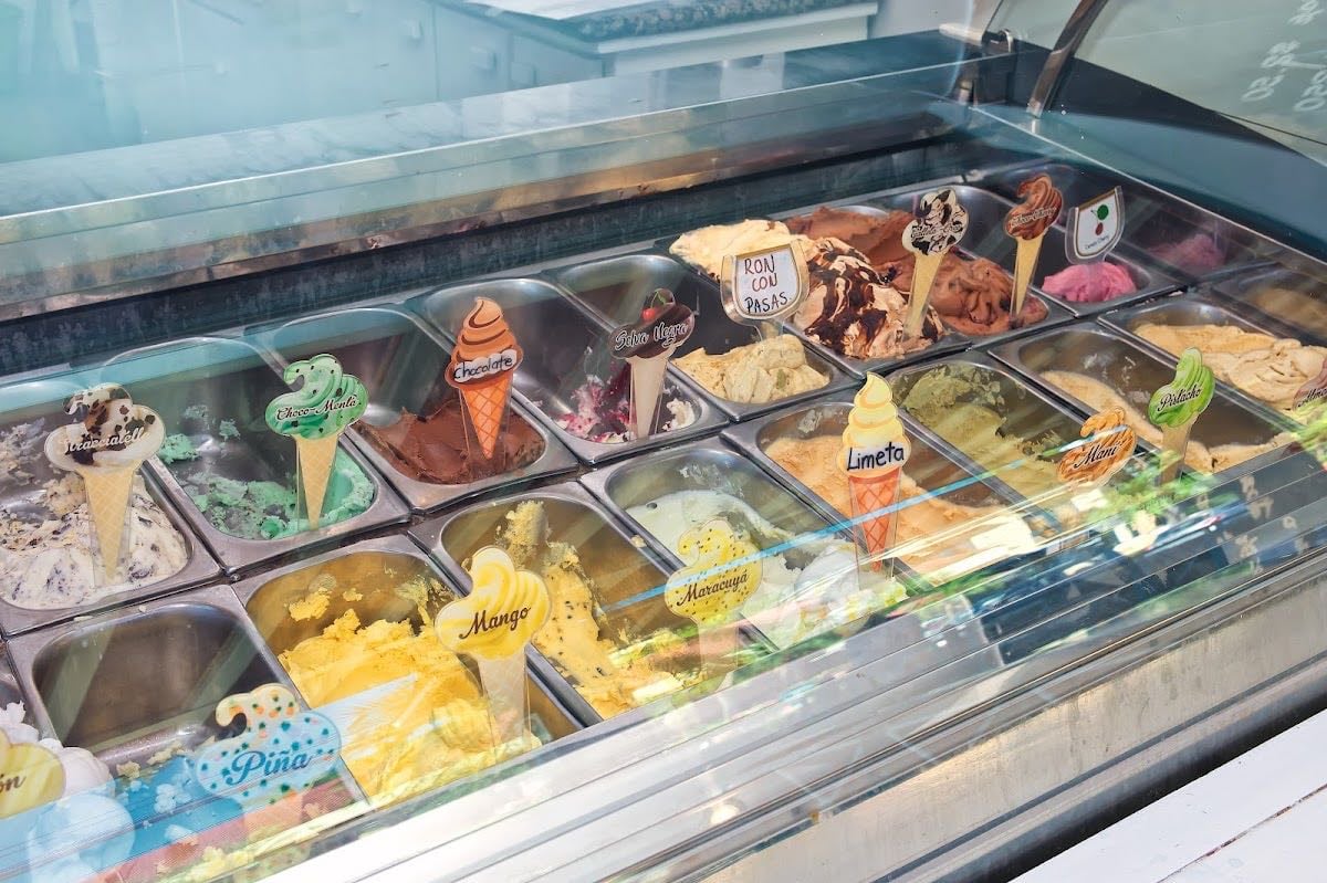 Venezia Gelati & Caffe
