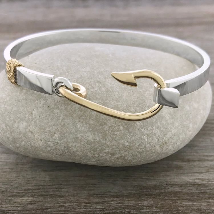 Bracelets/necklaces (gold/silver)