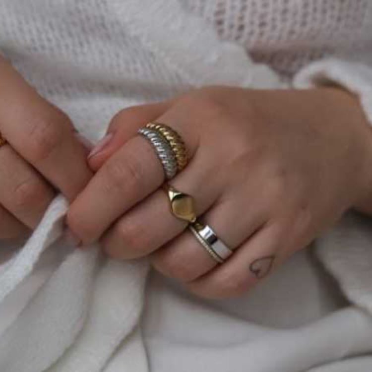 Rings (gold/silver)