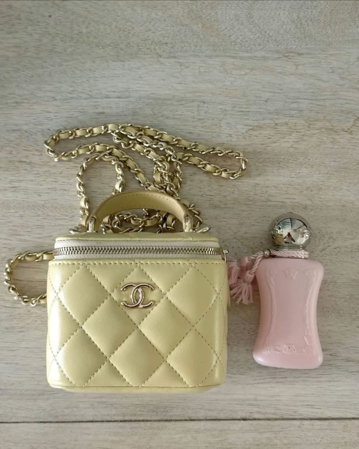 chanel vanity bag