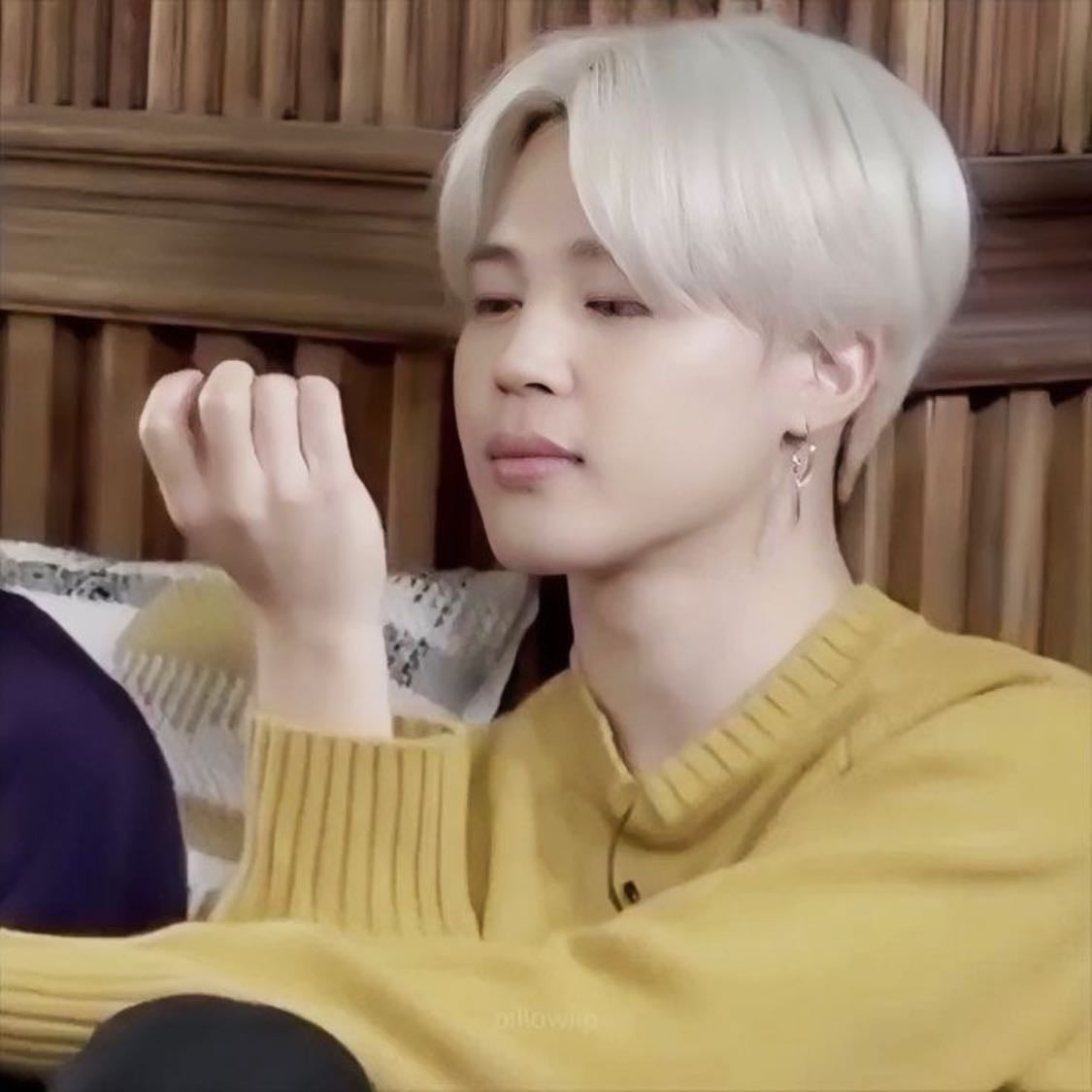 Mochi🐥 - Artist