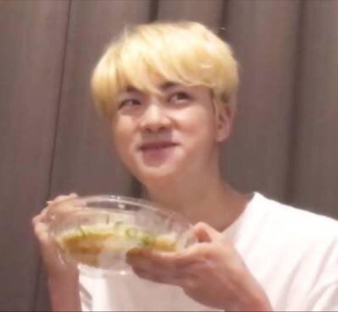 Worldwide handsome🦙 - Artist