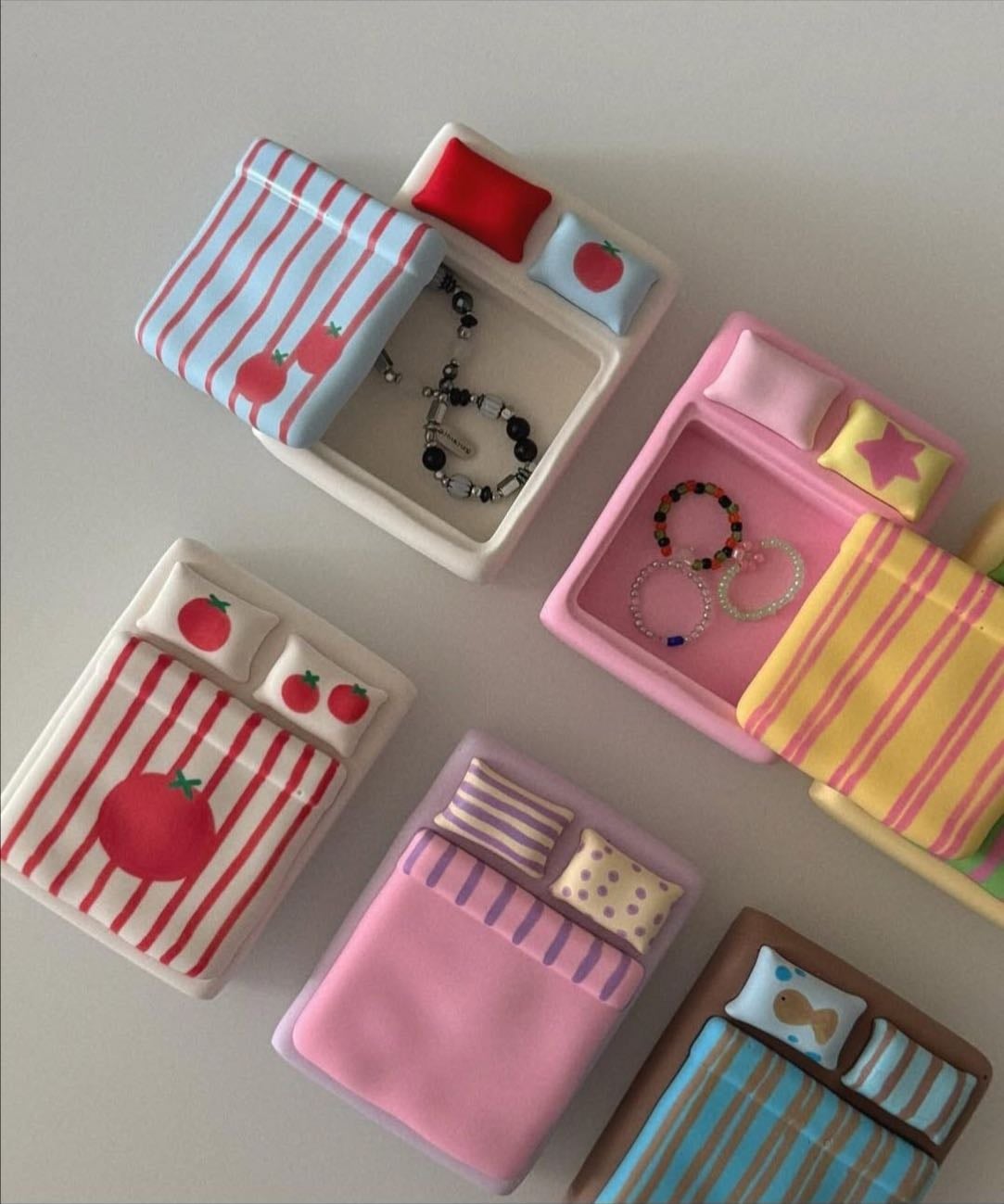 bed boxes