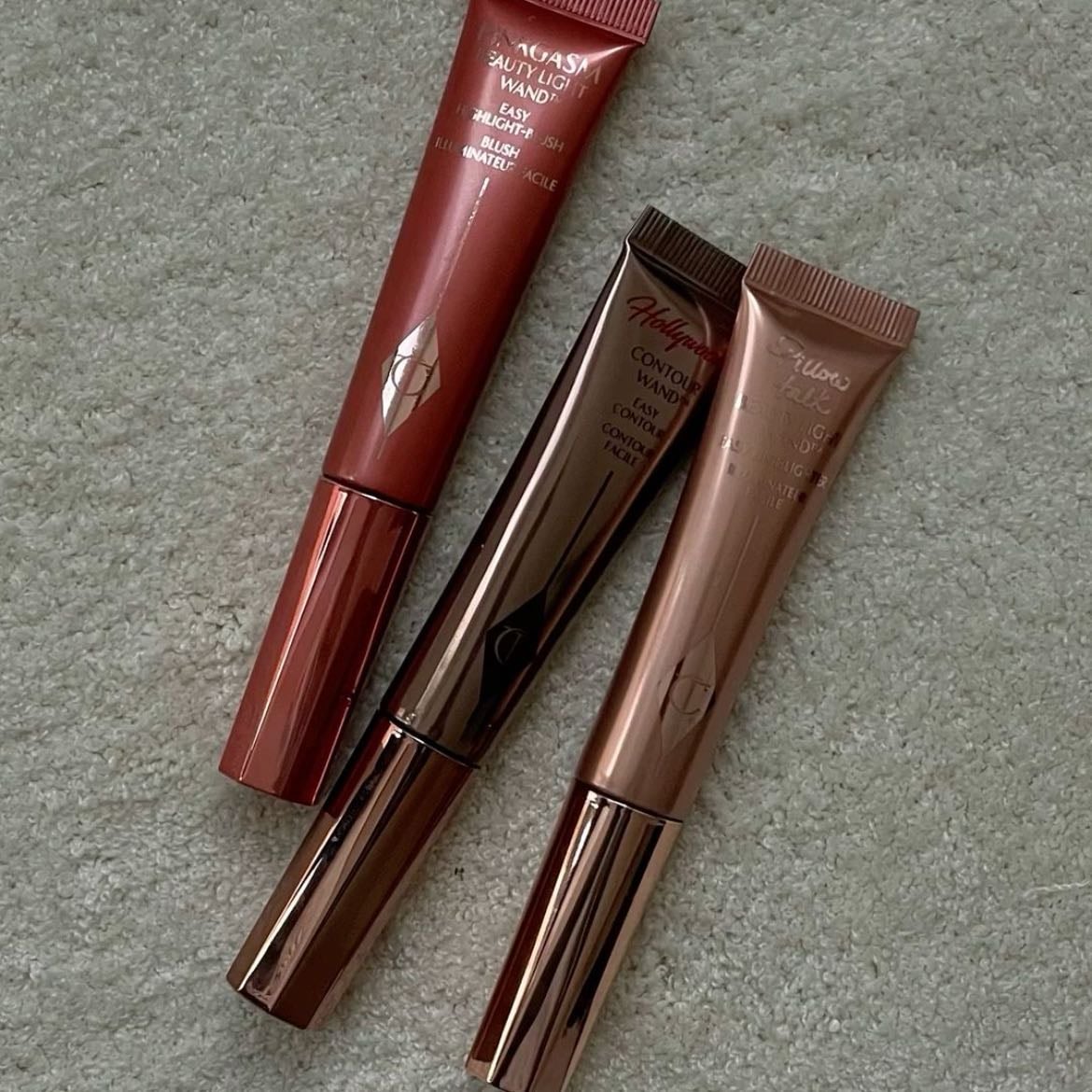 CHARLOTTE TILBURY Glowgasm Highlighter - Perfectos para un healthy-glowy look