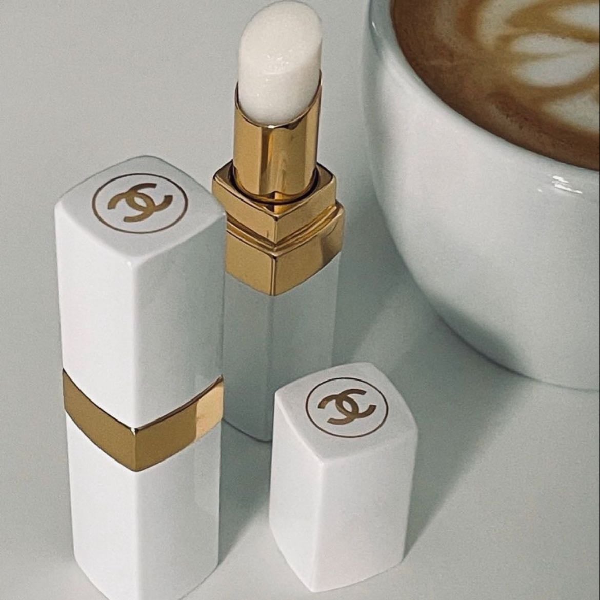 CHANEL Lip Balm - La verdad es que solo lo quiero por el empaque que está belloo