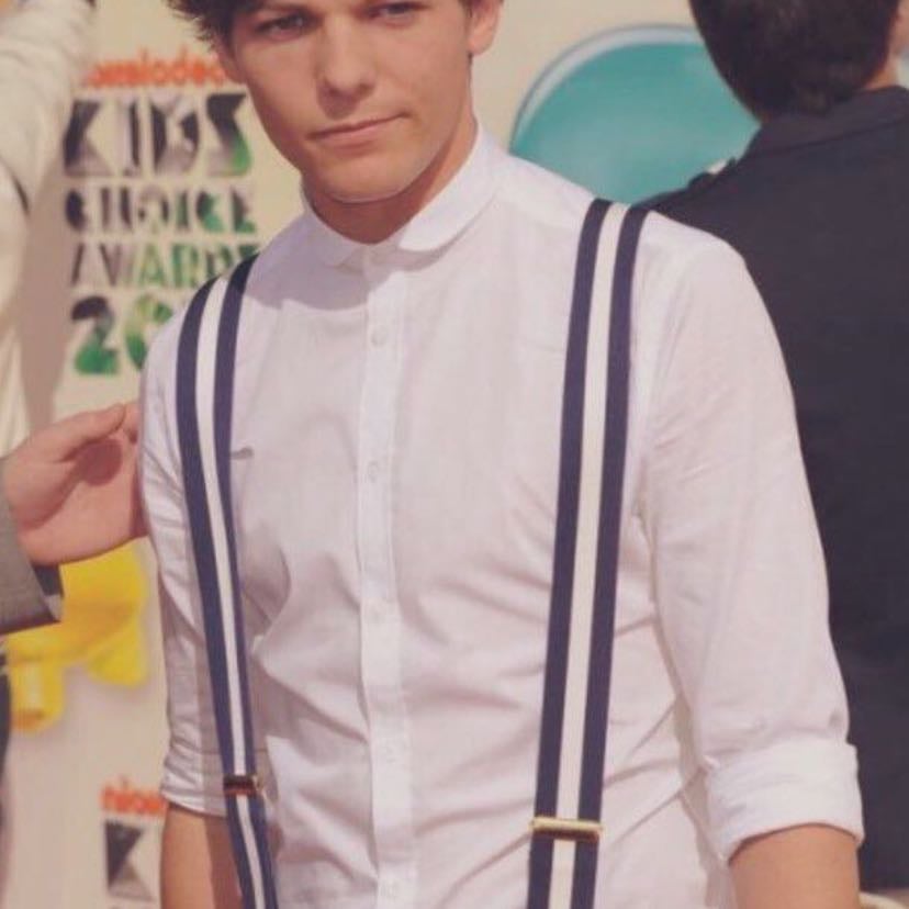 Louis’ suspenders!!