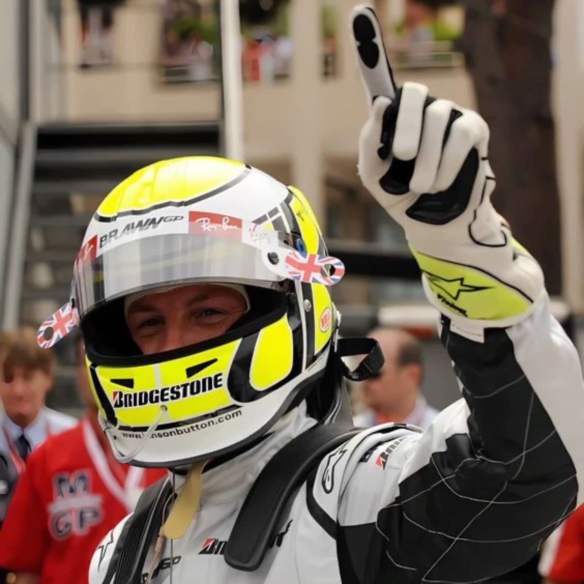 14. jenson button ₊ ⊹ ೀ - jenson was the first ever driver to press the drs button