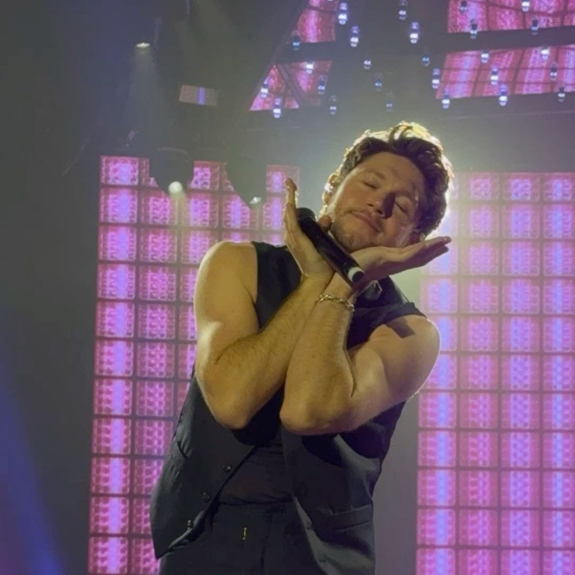 CUTE NIALL🥺 - 🥇