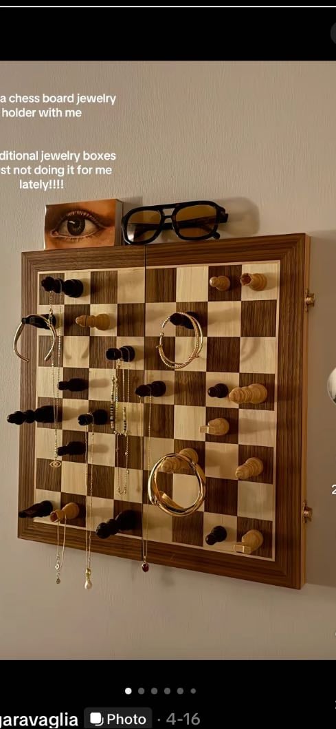 chess board jewlery hanger