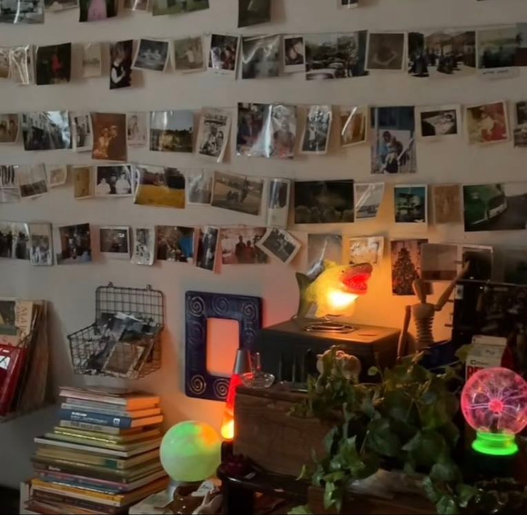 String photo-wall