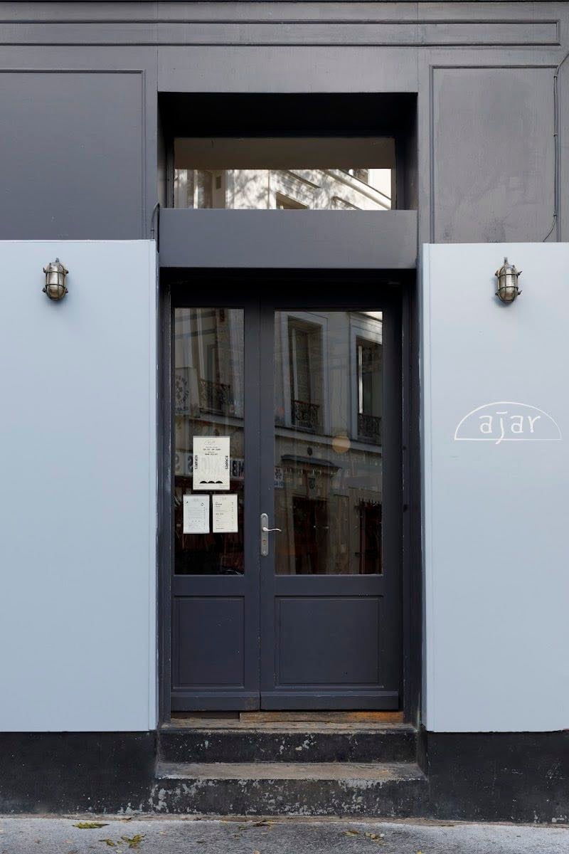 ajar