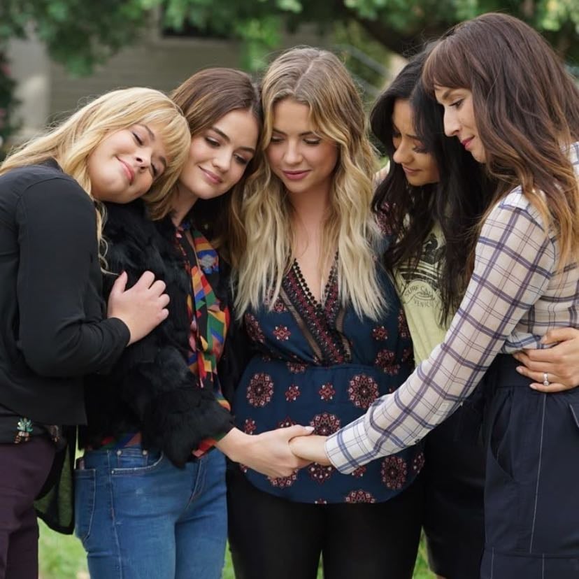 Pretty Little Liars - I. Marlene King · 2010