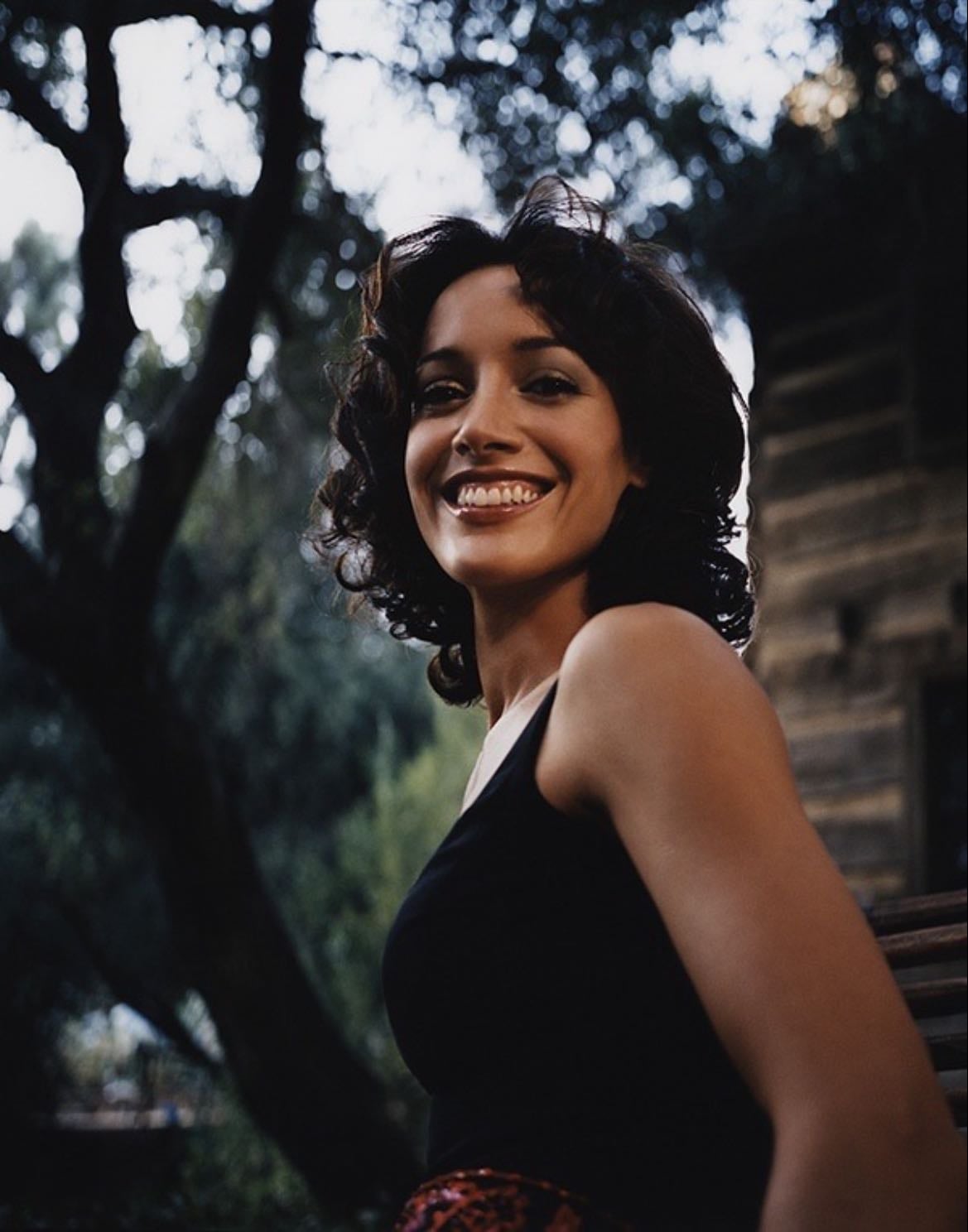 jennifer beals - in another life she’s gay and with me