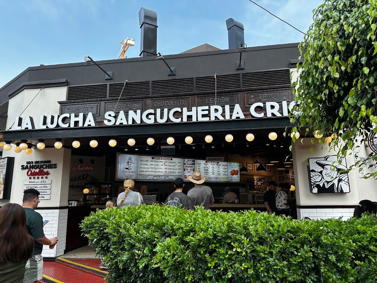 La Lucha Sangucheria Criolla