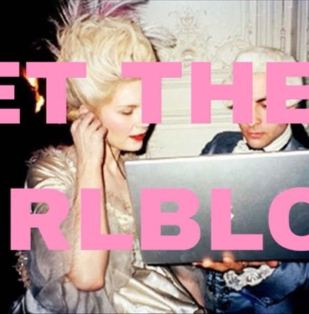 girl blogger movies πΰ§π§π©°